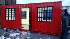Customizable shipping containers