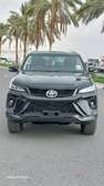 Toyota Fortuner diesel FV 2017 black