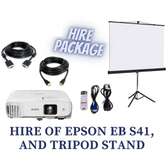 Hire projectors and projection screens
