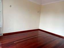 4 Bed Villa with En Suite in Ridgeways