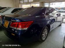 Toyota crown royal hybrid 2014 model