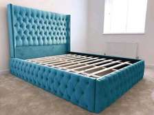 Tufted bed/Luxurious bed