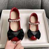 WET LOOK DOLL SHOES WITH A BOW TIE