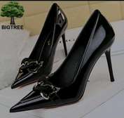 Ladies fancy stiletto heels 🔥🔥🔥
Sizes 
37_42 
Now ksh 2500