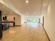 4 Bed Apartment with En Suite in Parklands
