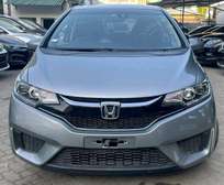 Honda Fit hybrid Silver 2017