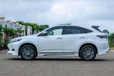 Toyota Harrier hybrid 2.5 4WD 2017 White color