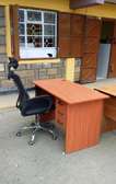 Office chair with a headrest plus a table V4