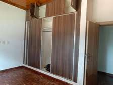 4 Bed House with En Suite in Runda