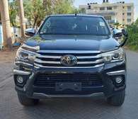 Toyota Hilux double cabin black 2018