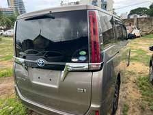 TOYOTA ESQUIRE (WE ACCEPT HIRE PURCHASE)