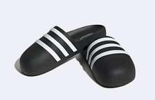 *ADIDAS SLIDES* 
Size:40-45

Fitting: Normal