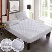 quilted waterproof mattress protector