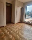 5 Bed House with En Suite in Karen Hardy