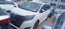 Toyota Esquire White 2018