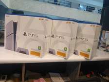 Pre-owned ps5 slim disc version with two controllers