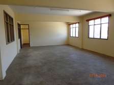 10,000 ft² Commercial Property with Parking in Mombasa Road