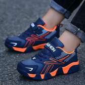 Kid's sneakers
