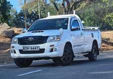 TOYOTA hilux manual 2015