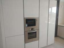 3 Bed Apartment with En Suite in Riverside