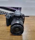 Canon EOS 2000D 18:55mm