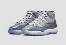 NIKE JORDAN 11