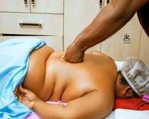 Relaxing ladies massage