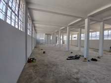 7,000 ft² Warehouse with Backup Generator in Industrial Area