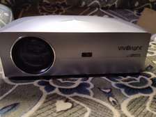 Vivibright F40 projector