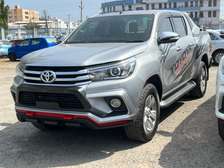 TOYOTA HILUX REVO (we accept hire purchase)
