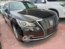 TOYOTA CROWN NEW IMPORT.