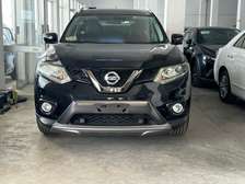 NISSAN XTRAIL (we accept hire purchase)
