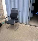 U Base metalic office chair