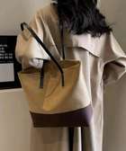 *Jane & York Gradient Pleated Shoulder Tote Bag