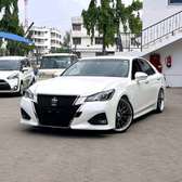 Toyota crown athlete fully loaded