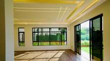 5 Bed Villa with En Suite at 2026-377