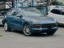 PORSCHE CAYENNE 2019MODEL COUPE SUNROOF