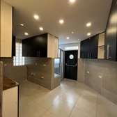 6 Bed Villa with En Suite in Runda