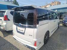 Toyota Noah hybrid WXB 2019 SI