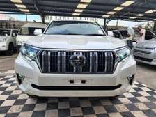 Toyota land cruiser prado TX 2018 white