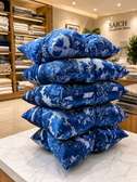 5 PIECES THROW PILLOWS