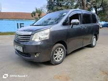 TOYOTA NOAH SECOND EDITION 2012 MODEL