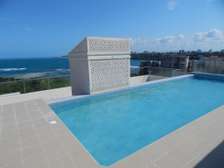 3 Bed Apartment with En Suite at Greenwood Dr
