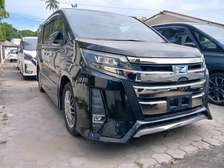 Toyota Noah WEB hybrid