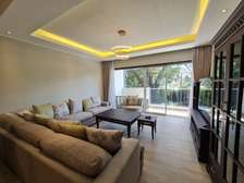 Furnished 2 Bed Apartment with En Suite at Riverside Drive
