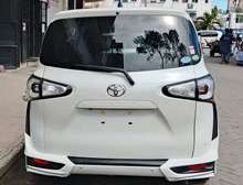 toyota sienda g grade non hybrid