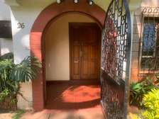 4 bedroom with a Dsq town house for sale in kilimani