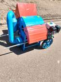 Multifunctional grain thresher powered by 7.5hp engine