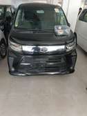 Daihatsu move custom black