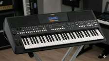 Yamaha PSR sx 620 keyboard